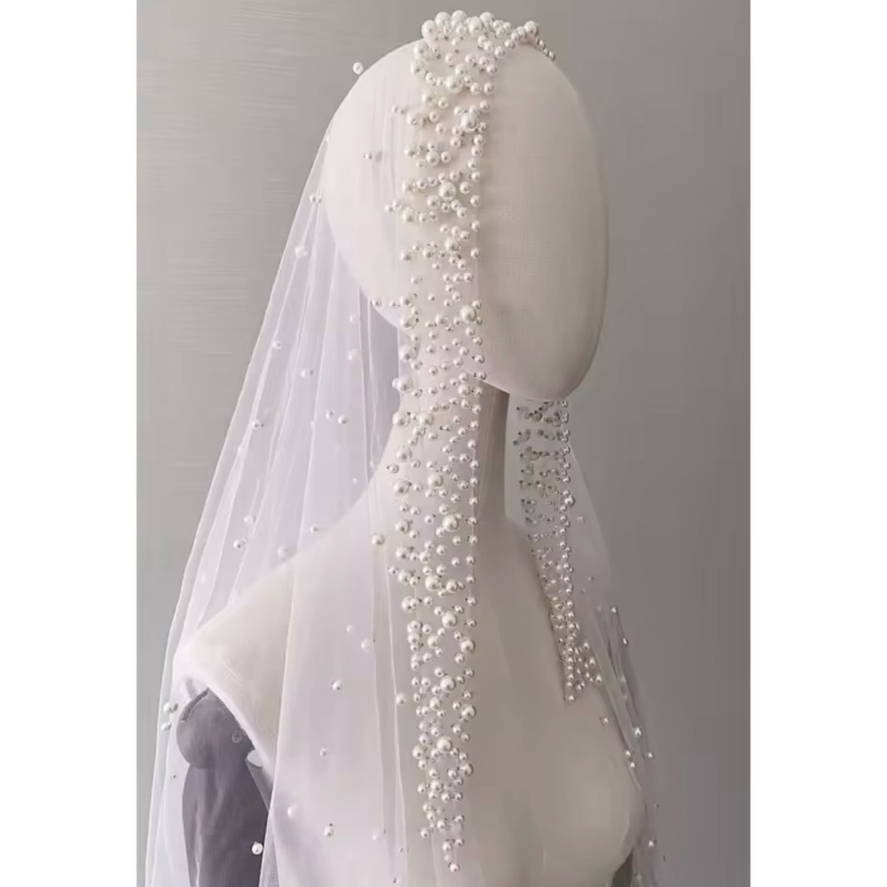 Pearl-Studded White Bridal Veil